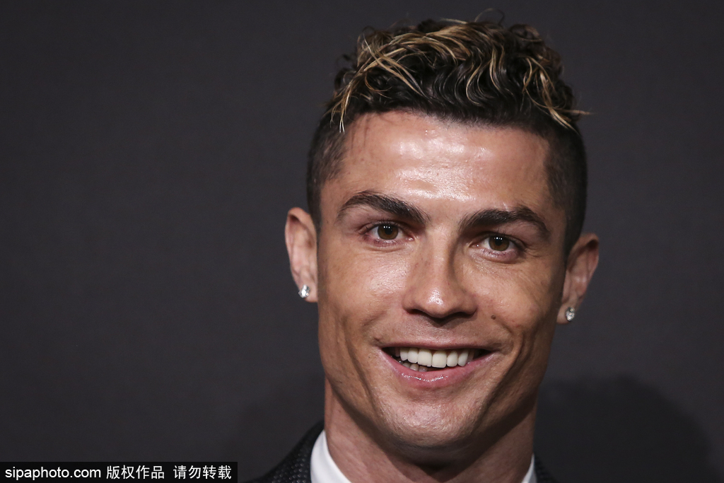 与历史比肩 与历史比肩